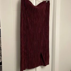 Festive skirt by top shop in a deep burgandy color
